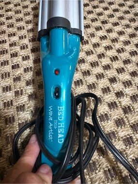 BedHead Teal Wave Artist Triple Barrel Waver
